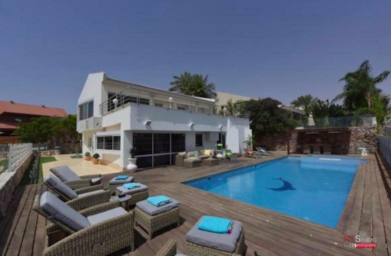 Villa With Heated Pool And Jacuzzi Sea View 300M Front Of The Beach Eilat Dış mekan fotoğraf