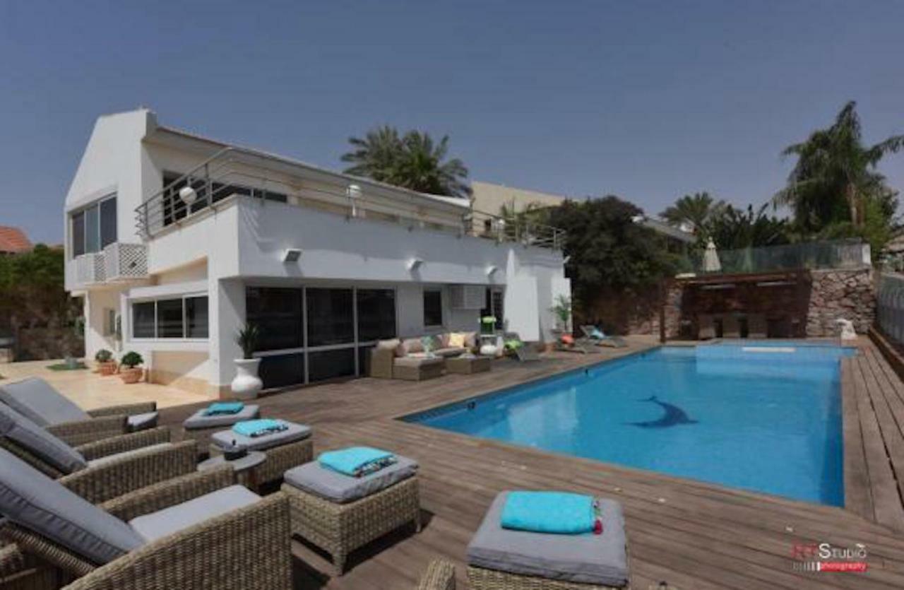Villa With Heated Pool And Jacuzzi Sea View 300M Front Of The Beach Eilat Dış mekan fotoğraf