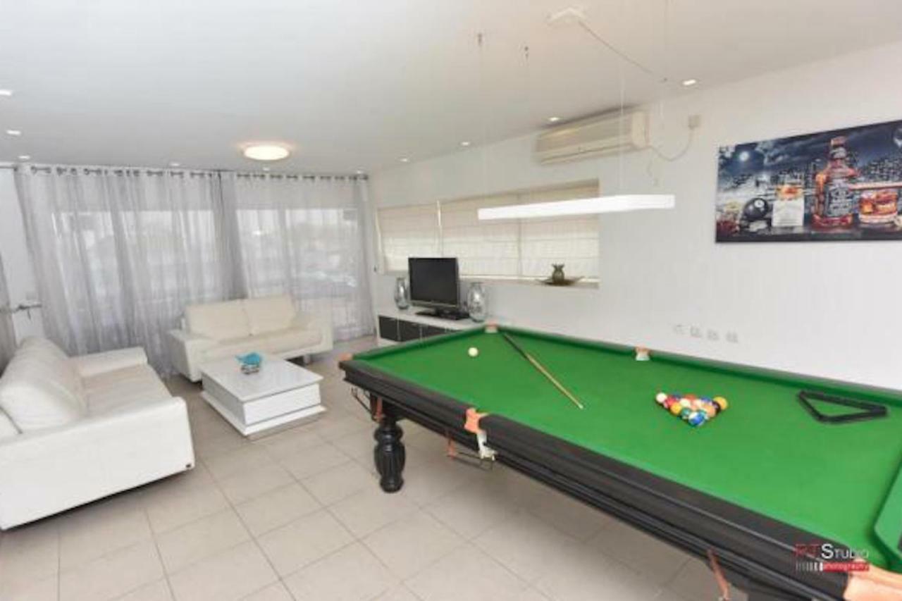 Villa With Heated Pool And Jacuzzi Sea View 300M Front Of The Beach Eilat Dış mekan fotoğraf